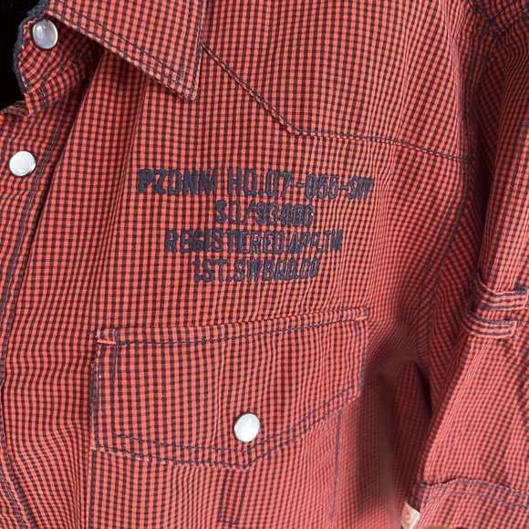 Pointe Zero Button Up Shirt - Picture 3 of 6